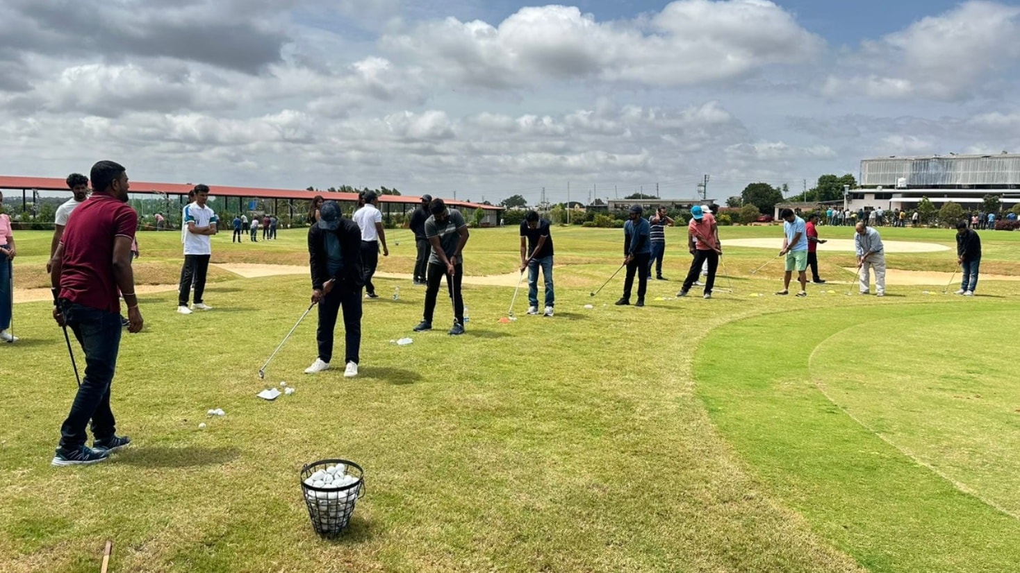 Corporate golf program